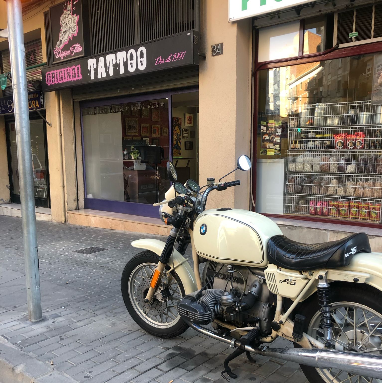 Fachada del estudio de tatuajes de Lérida Original Tattoo